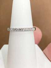 Charger l&#39;image dans la galerie, Quarter Carat Diamond White Gold Wedding Ring