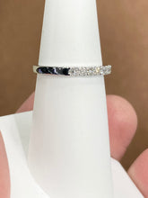 Cargar imagen en el visor de la galería, Quarter Carat Diamond White Gold Wedding Ring