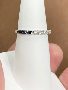 Quarter Carat Diamond White Gold Wedding Ring