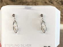 Cargar imagen en el visor de la galería, Sterling Silver Caged  Fresh Water Pearl Dangle Earrings