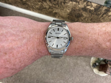 Charger l&#39;image dans la galerie, Seiko Silver Tone Stainless Steel Watch With Date