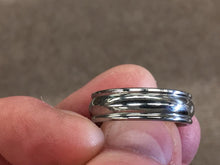 Load image into Gallery viewer, Men&#39;s Titanium Wedding Ring