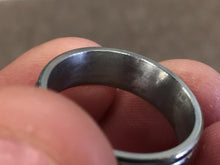 Load image into Gallery viewer, Men&#39;s Titanium Wedding Ring