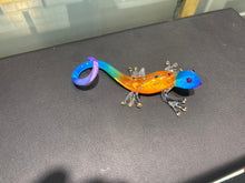 Load image into Gallery viewer, Desert Diamond Gecko Glass Figurine