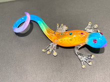 Load image into Gallery viewer, Desert Diamond Gecko Glass Figurine