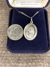 Laden Sie das Bild in den Galerie-Viewer, Saint Gianna Silver Pendant And 18 Inch Chain Religious