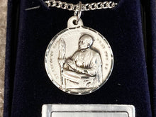 Cargar imagen en el visor de la galería, Saint Clement Hofbauer Silver Pendant And Chain