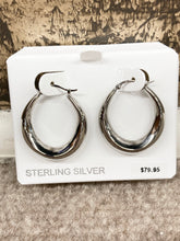 Load image into Gallery viewer, Silver Shell Hoop Earrings