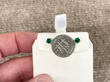 Cargar imagen en el visor de la galería, Synthetic Round Emerald Silver Earrings