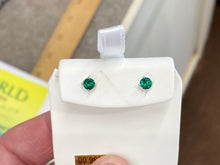 Cargar imagen en el visor de la galería, Synthetic Round Emerald Silver Earrings