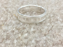 Load image into Gallery viewer, Silver Men&#39;s Wedding Ring