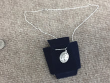 Cargar imagen en el visor de la galería, Saint Giles Silver Pendant With Chain Religious