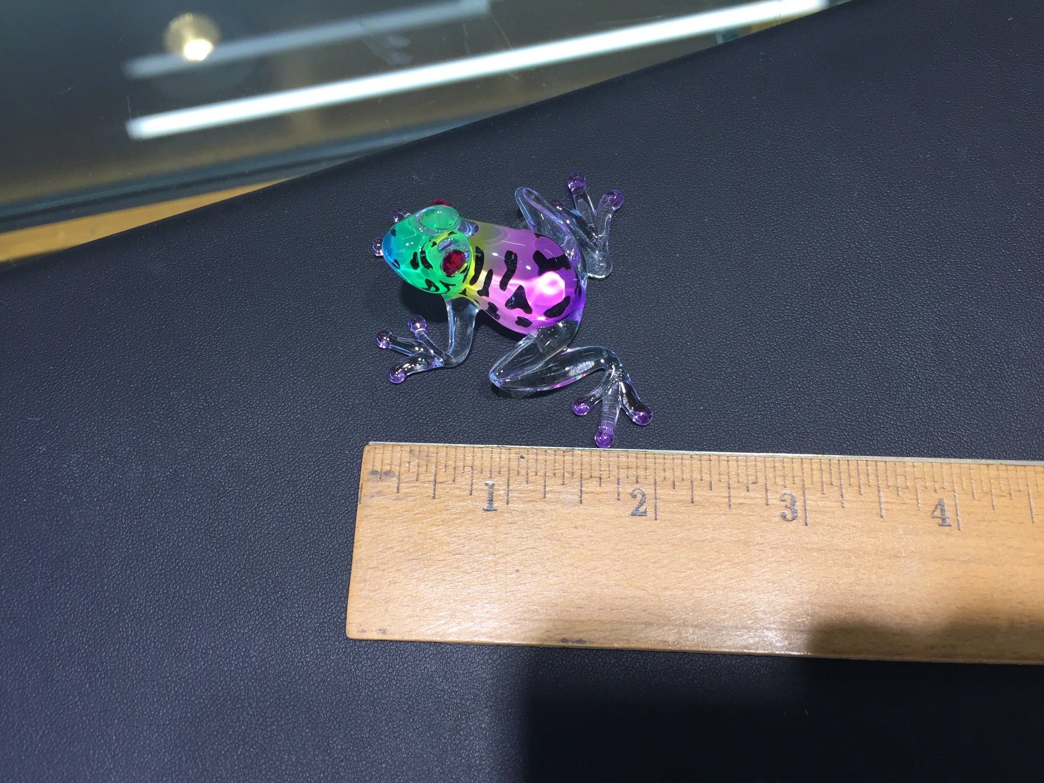 Frog Glass Figurine – DeGrandpre Jewelers