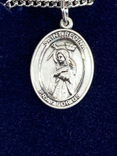 Cargar imagen en el visor de la galería, Saint Regina Silver Pendant With 18 Inch Silver Curb Chain Religous