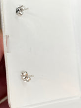 Cargar imagen en el visor de la galería, Sapphire White Gold Earrings
