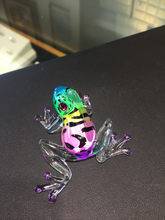 Cargar imagen en el visor de la galería, Frog Glass Figurine