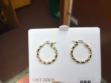 Laden Sie das Bild in den Galerie-Viewer, 14 K Yellow Gold Twist Hoop Earrings