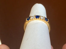 Laden Sie das Bild in den Galerie-Viewer, Sapphire And Diamond 18 K Yellow Gold Ring