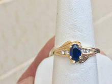 Cargar imagen en el visor de la galería, Sapphire And Diamond 14 K Yellow Gold Ring