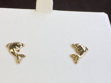 Load image into Gallery viewer, Dolphins 14 K Yellow Gold Stud Earrings