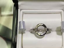 Laden Sie das Bild in den Galerie-Viewer, Sterling Silver Diamond Ring
