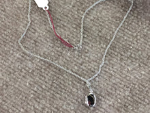 Cargar imagen en el visor de la galería, Silver Locket Oval With 18 Inch Rope Chain Engravable